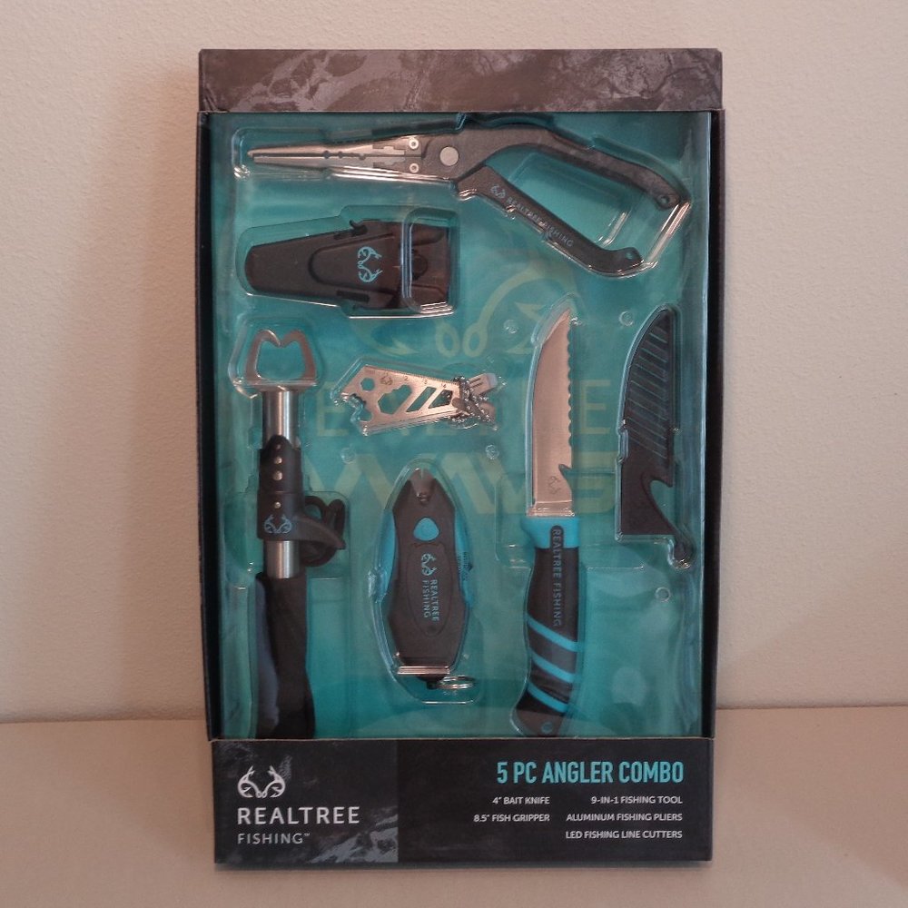 Realtree Fishing New 5 Piece Angler Combo / Knife / Pliers / Fish Gripper / Tool